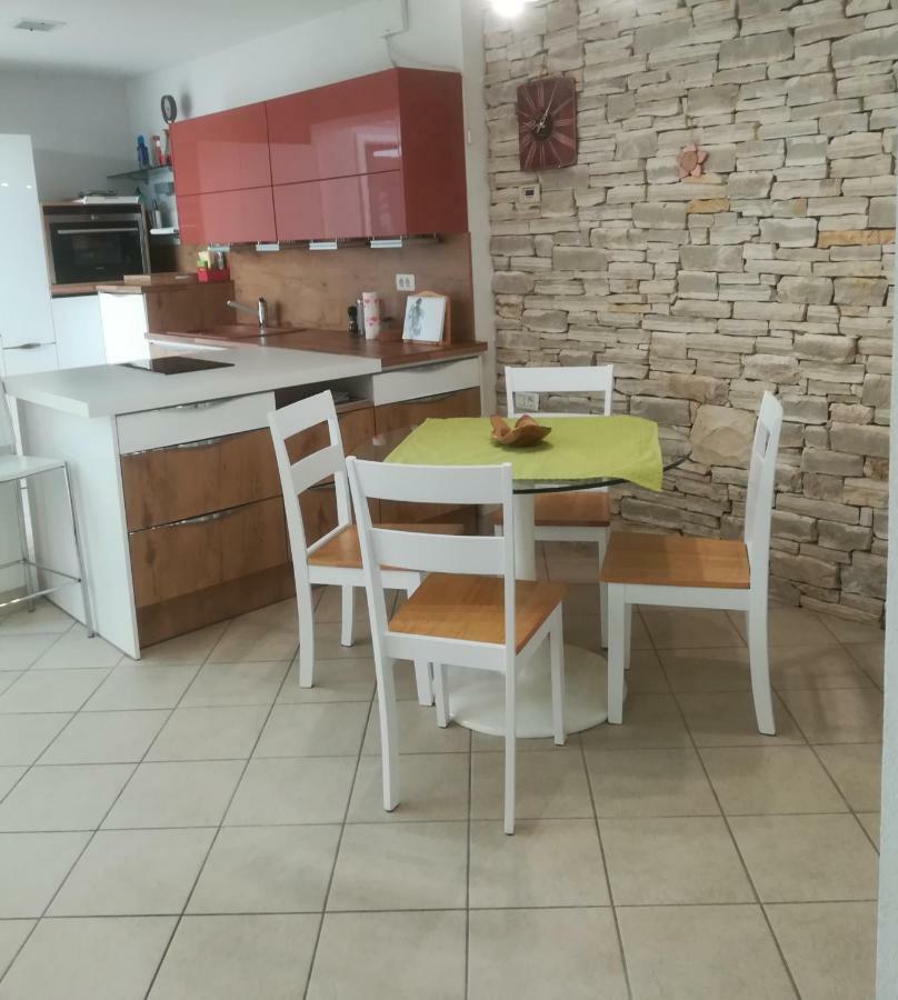 Apartma Zalka イゾラ エクステリア 写真